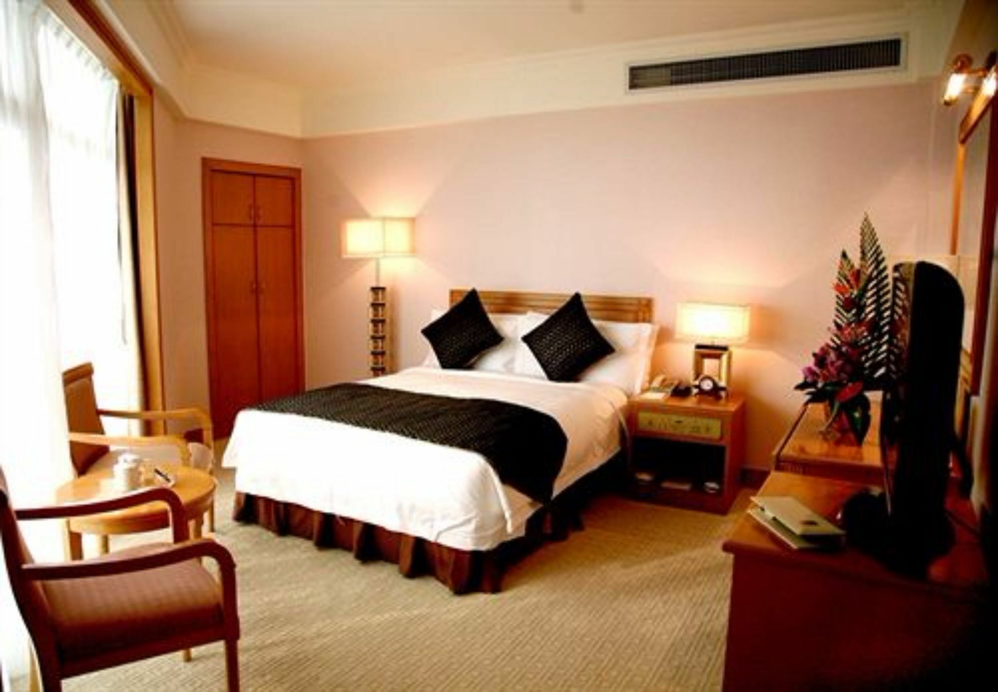 Langfang International Hotel Экстерьер фото